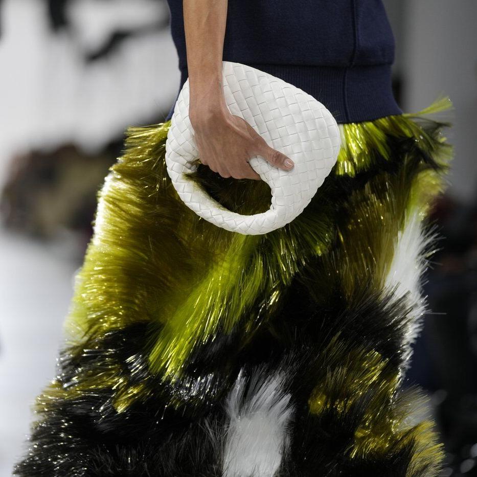 Louise Trotter's Bottega Veneta premiere delves into the house's craftsmanship with looks that swirl